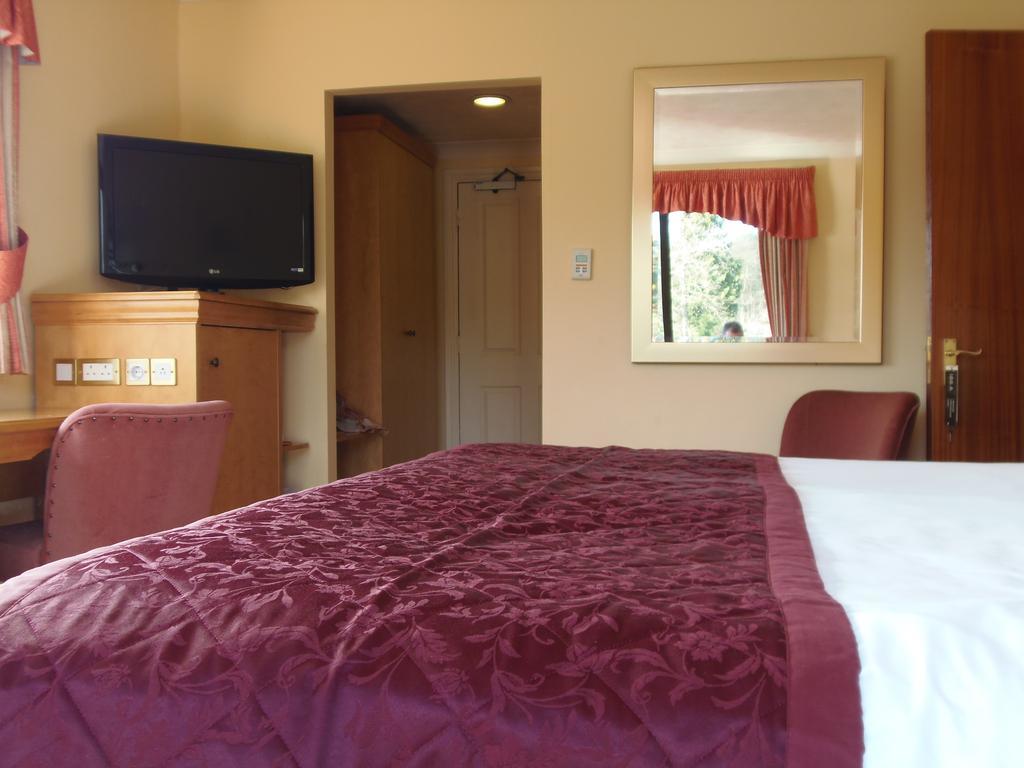 Lakeside International Hotel Camberley Camera foto