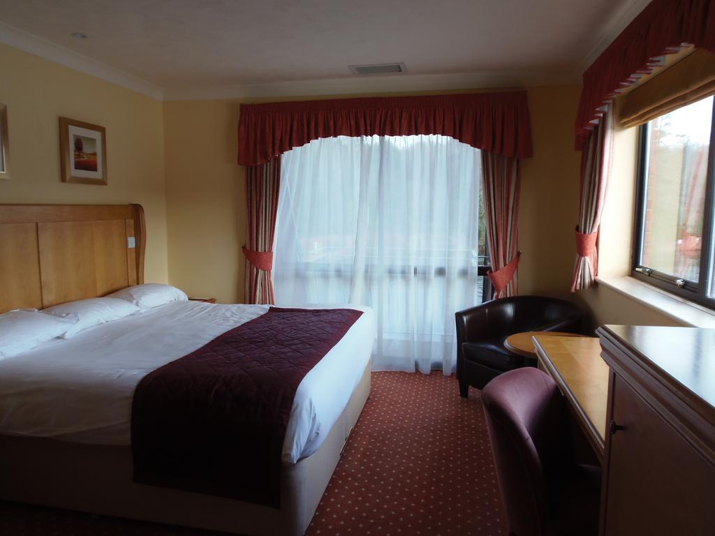 Lakeside International Hotel Camberley Camera foto