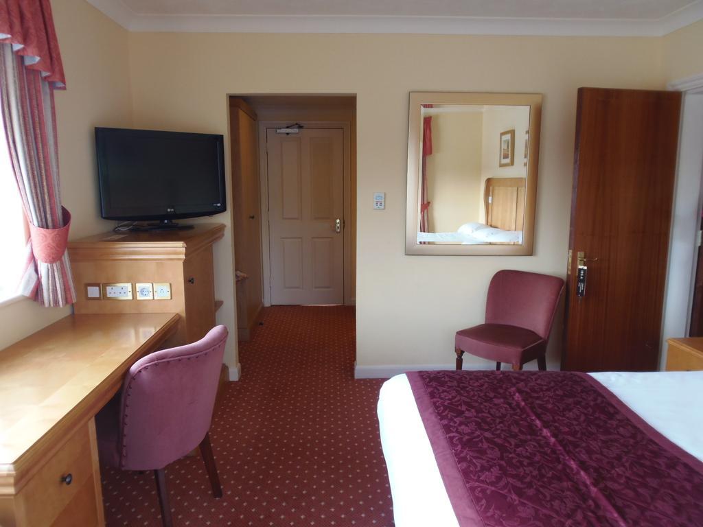 Lakeside International Hotel Camberley Camera foto