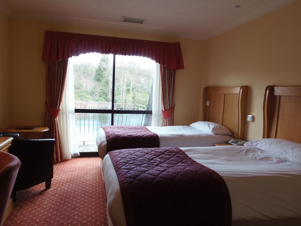 Lakeside International Hotel Camberley Camera foto