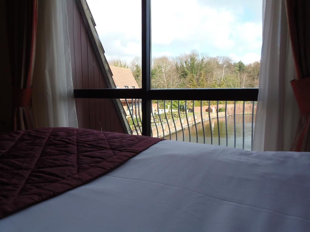 Lakeside International Hotel Camberley Camera foto