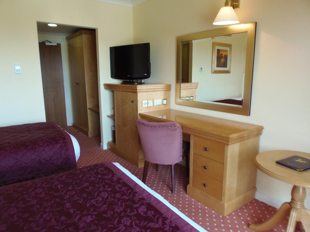 Lakeside International Hotel Camberley Camera foto