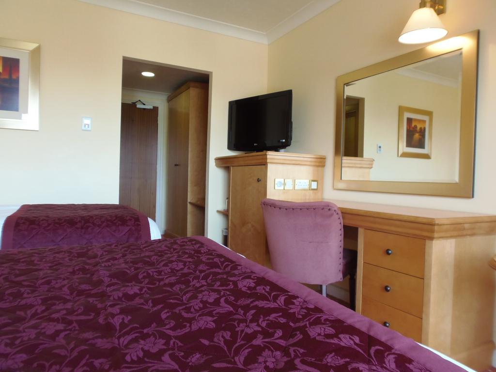 Lakeside International Hotel Camberley Camera foto
