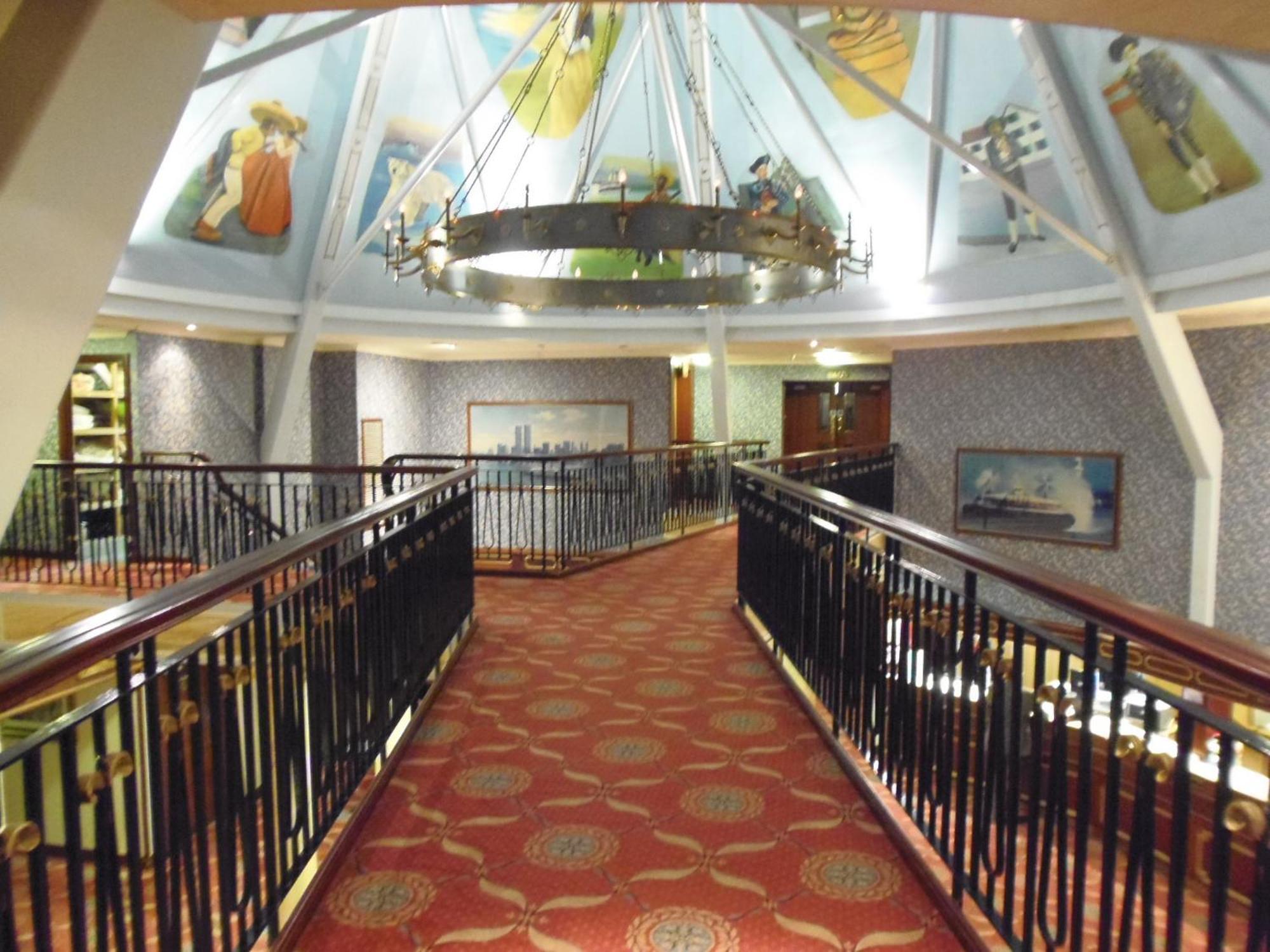 Lakeside International Hotel Camberley Esterno foto