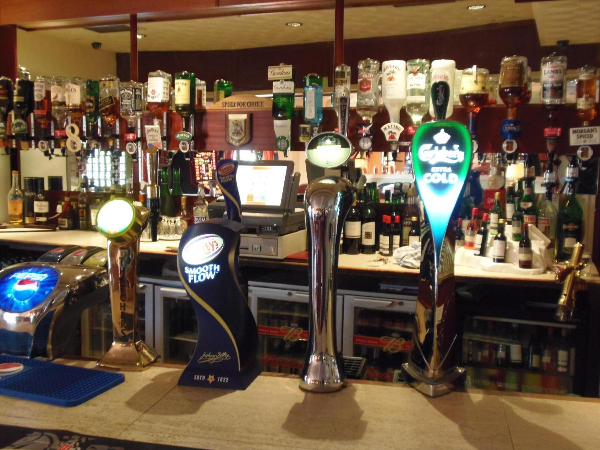 Lakeside International Hotel Camberley Esterno foto
